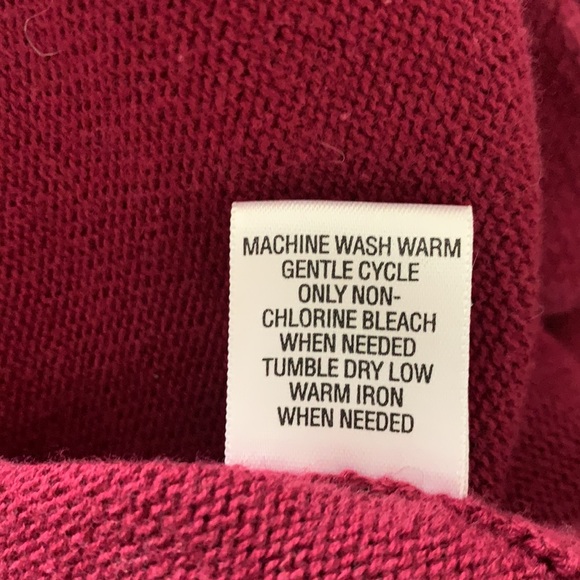 Studio Works   Burgundy Three Button Cardigan Sweater  Women's Size Med - Picture 10 of 10